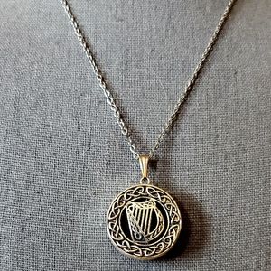 New Galanta Handmade Irish Connemara Marble Harp Celtic Necklace